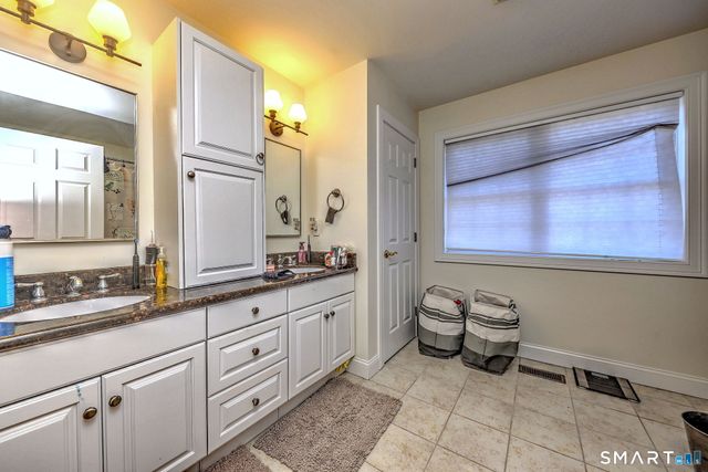 12 Landin Street A, Woodbridge, CT 06525
