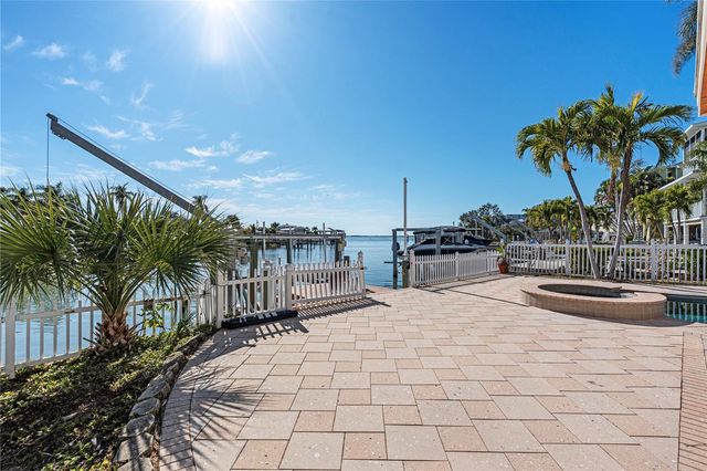 567 BAYWOOD DRIVE S, Dunedin, FL 34698