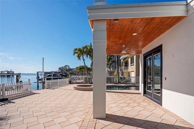 567 BAYWOOD DRIVE S, Dunedin, FL 34698