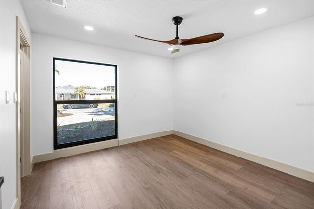 567 BAYWOOD DRIVE S, Dunedin, FL 34698