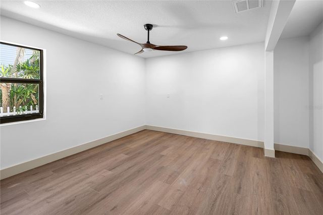 567 BAYWOOD DRIVE S, Dunedin, FL 34698