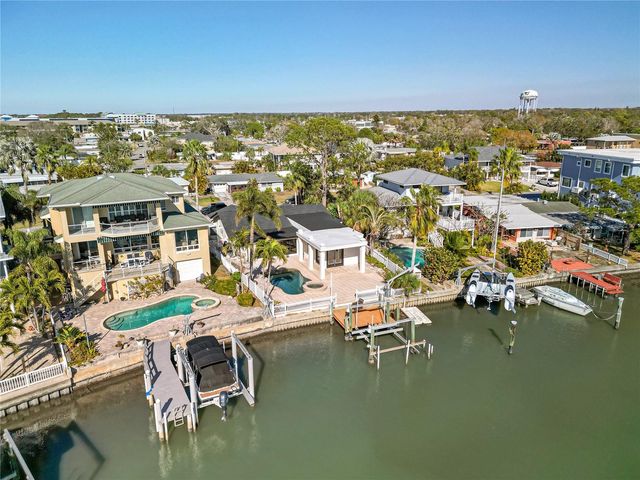 567 BAYWOOD DRIVE S, Dunedin, FL 34698