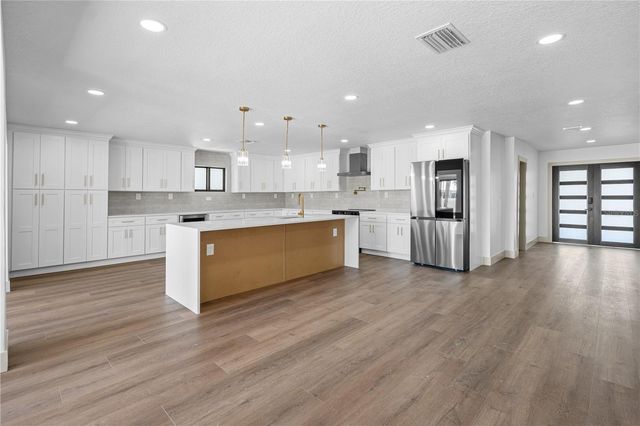 567 BAYWOOD DRIVE S, Dunedin, FL 34698