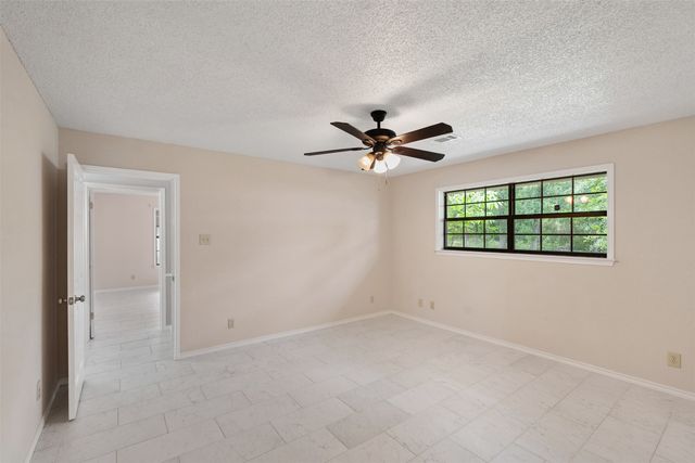 118 Robin Hood Way, Gun Barrel City, TX 75156
