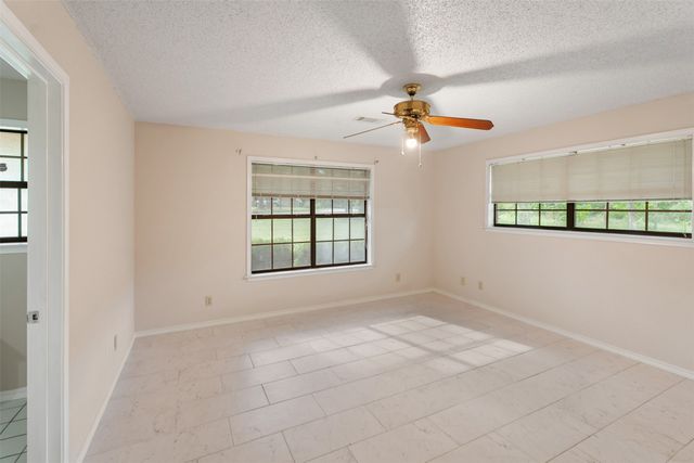118 Robin Hood Way, Gun Barrel City, TX 75156