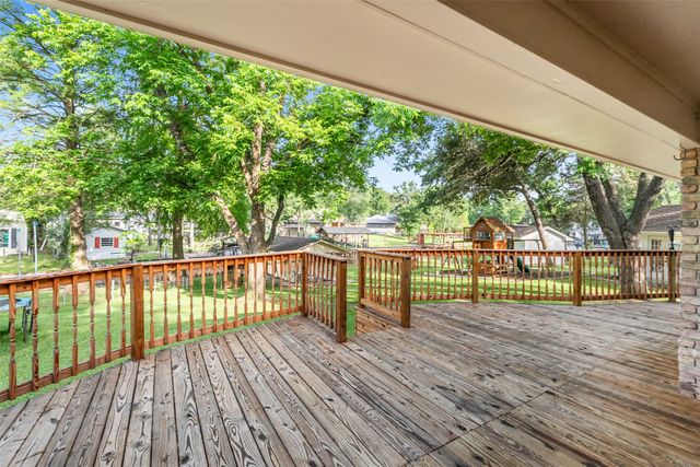 118 Robin Hood Way, Gun Barrel City, TX 75156