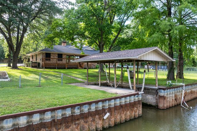 118 Robin Hood Way, Gun Barrel City, TX 75156