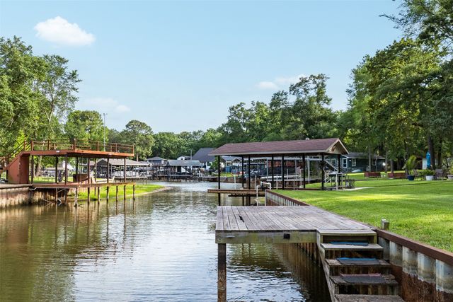 118 Robin Hood Way, Gun Barrel City, TX 75156