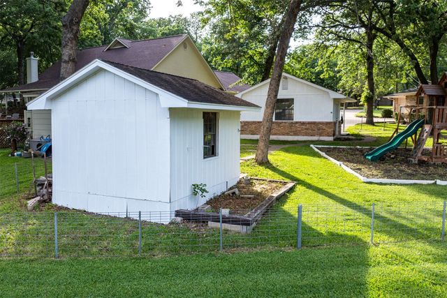 118 Robin Hood Way, Gun Barrel City, TX 75156