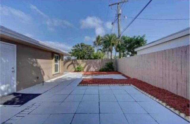 952 30th Street, West Palm Beach, FL 33407