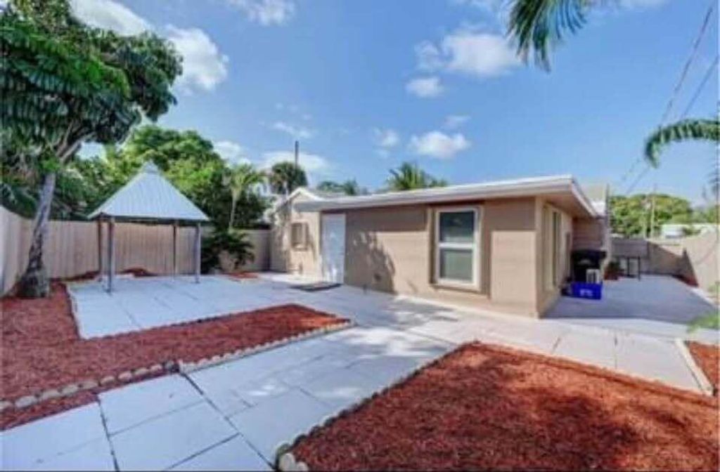 952 30th Street, West Palm Beach, FL 33407