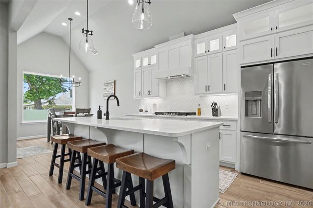 7009 E Oakland Street, Broken Arrow, OK 74014