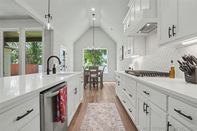 7009 E Oakland Street, Broken Arrow, OK 74014