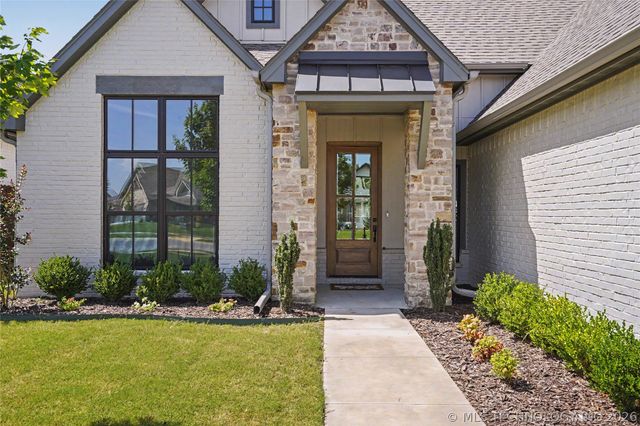 7009 E Oakland Street, Broken Arrow, OK 74014