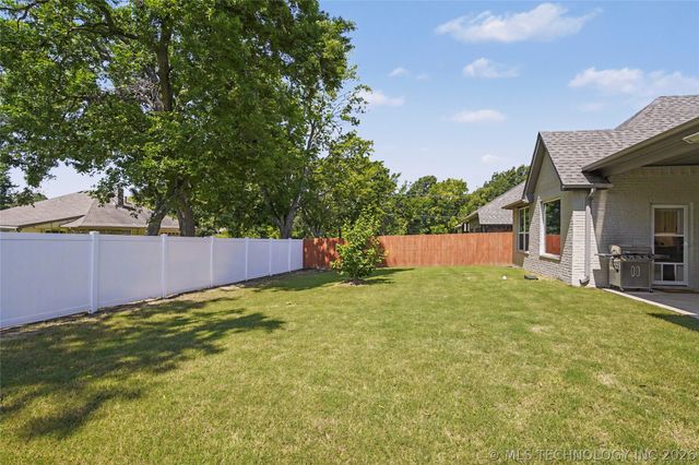 7009 E Oakland Street, Broken Arrow, OK 74014