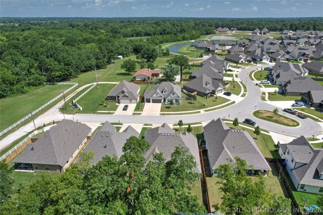 7009 E Oakland Street, Broken Arrow, OK 74014