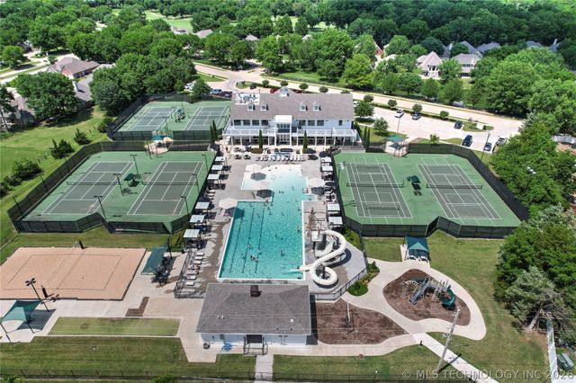 7009 E Oakland Street, Broken Arrow, OK 74014