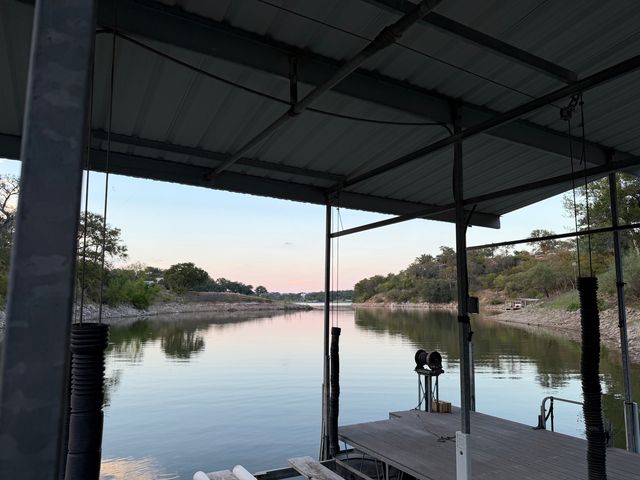 808 Rivercliff Drive, Spicewood, TX 78669