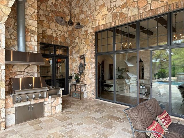 808 Rivercliff Drive, Spicewood, TX 78669