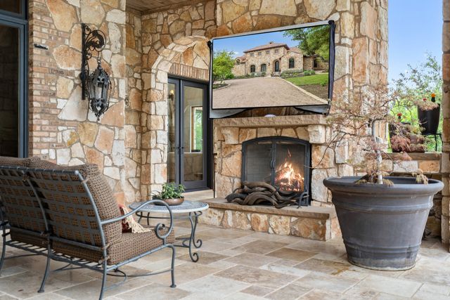 808 Rivercliff Drive, Spicewood, TX 78669