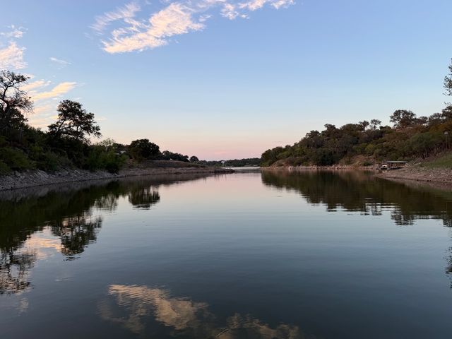 808 Rivercliff Drive, Spicewood, TX 78669