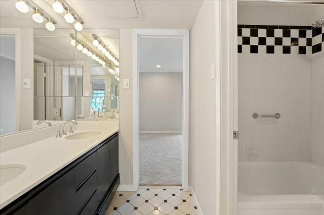 4409 Travis Street L, Dallas, TX 75205