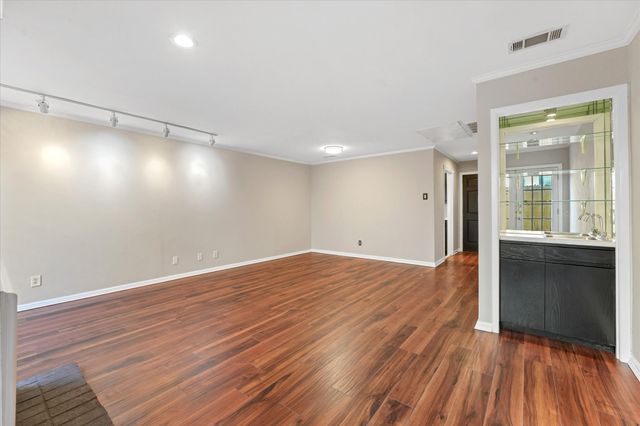 4409 Travis Street L, Dallas, TX 75205