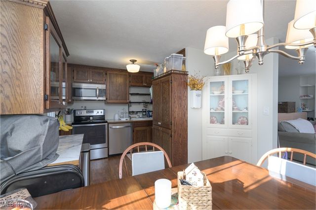 1302 Carol Drive, Kent, OH 44240