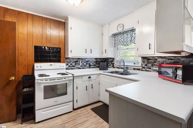 6 Ghana Drive, Greenville, SC 29605