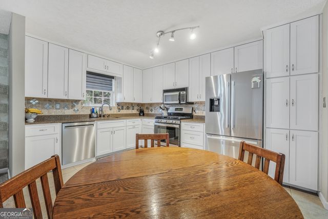 205 Summerfield Lane, Mcdonough, GA 30253