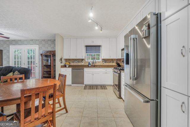 205 Summerfield Lane, Mcdonough, GA 30253