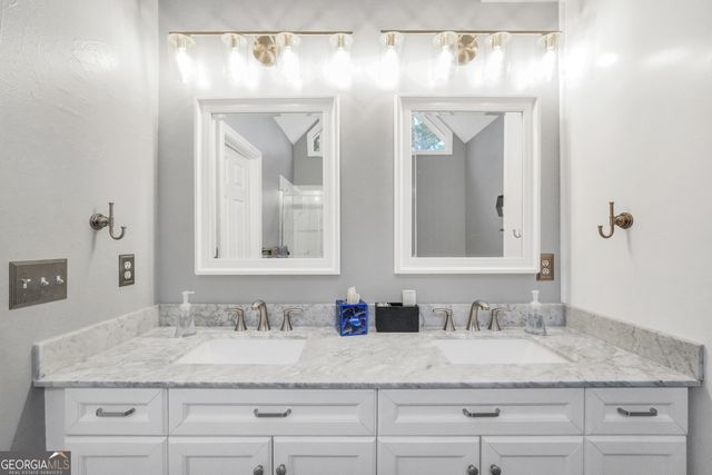 205 Summerfield Lane, Mcdonough, GA 30253