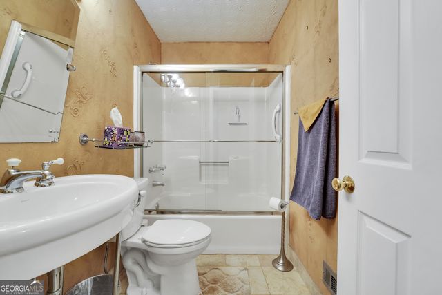 205 Summerfield Lane, Mcdonough, GA 30253