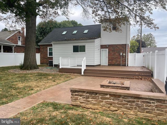37 WILLOW AVE, Cleona, PA 17042