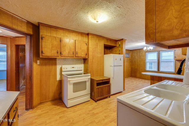 1524 Fairview Avenue, Kingsport, TN 37660