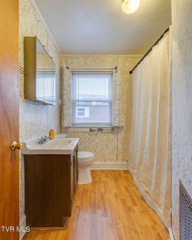 1524 Fairview Avenue, Kingsport, TN 37660