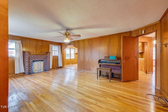 1524 Fairview Avenue, Kingsport, TN 37660