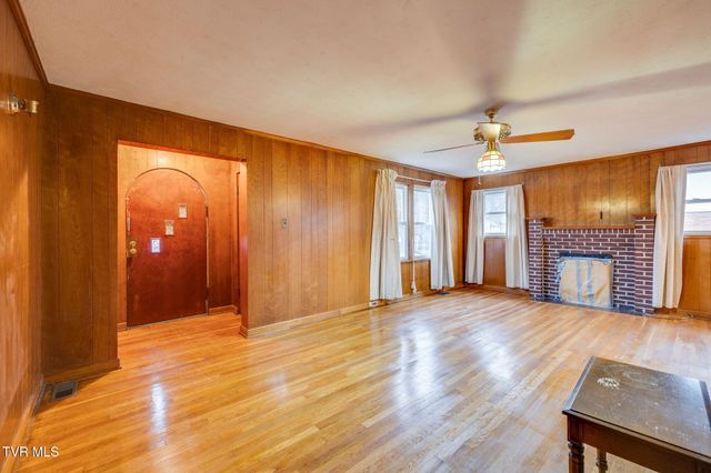 1524 Fairview Avenue, Kingsport, TN 37660