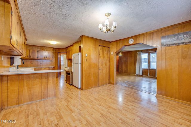 1524 Fairview Avenue, Kingsport, TN 37660