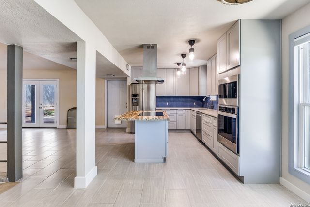 15214 Mineral Springs, San Antonio, TX 78247