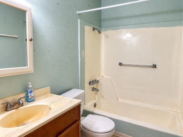 4141 Clark College Drive, Dallas, TX 75241