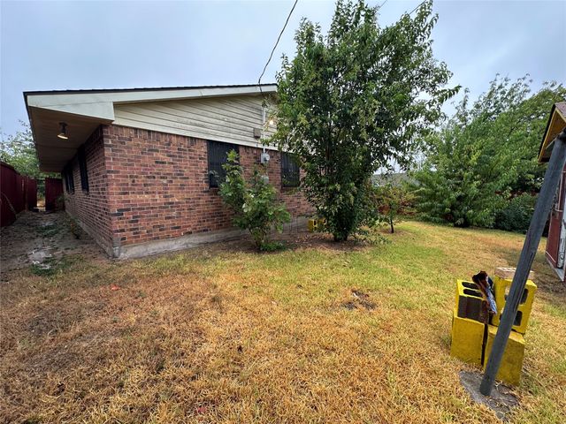 4141 Clark College Drive, Dallas, TX 75241