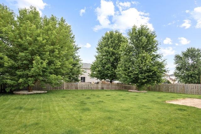 2684 LANSDALE Street, Aurora, IL 60503