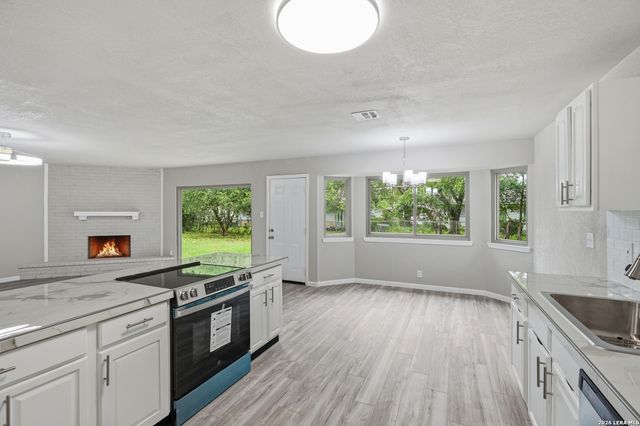 5342 BINZ ENGLEMAN RD, Kirby, TX 78219