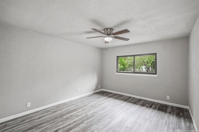5342 BINZ ENGLEMAN RD, Kirby, TX 78219