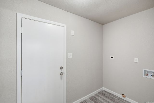 5342 BINZ ENGLEMAN RD, Kirby, TX 78219