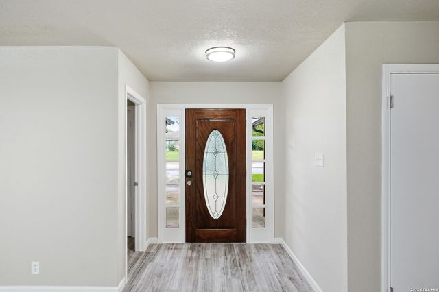5342 BINZ ENGLEMAN RD, Kirby, TX 78219
