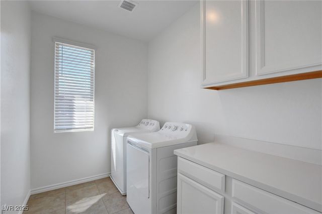 882 Sycamore Falls Street, Henderson, NV 89052