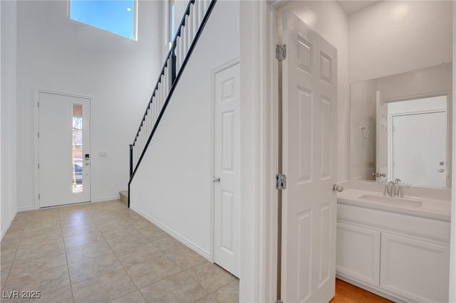 882 Sycamore Falls Street, Henderson, NV 89052