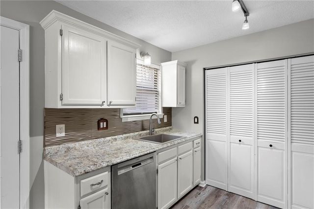 810 Bonnie Glen SE Drive, Marietta, GA 30067